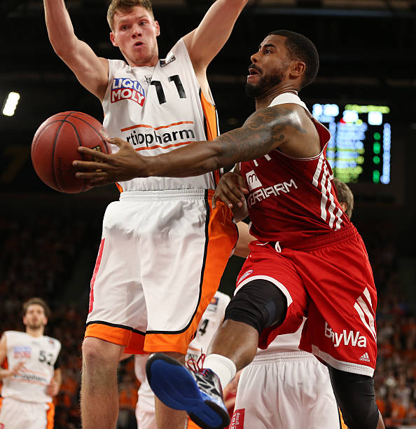 仅仅是他场 仅仅是他场